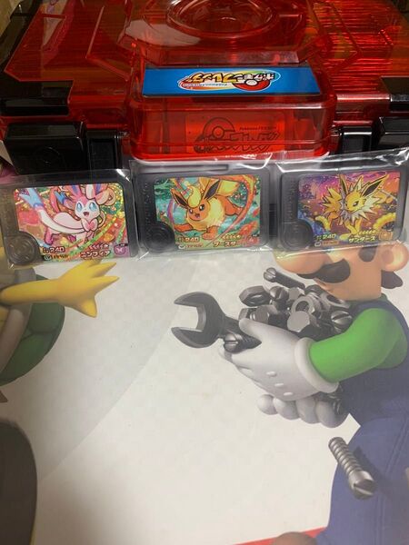 ポケモンフレンダ ワンダーピック ニンフィア サンダース ブースター
