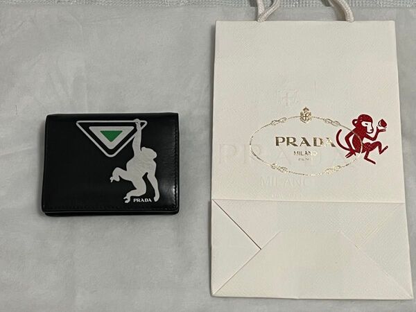 ◇正規品 美品 限定 即完売品 PRADA プラダ 二つ折り財布 ウォレット 本革レザー コンパクト ブラック 三角ロゴ モンキー