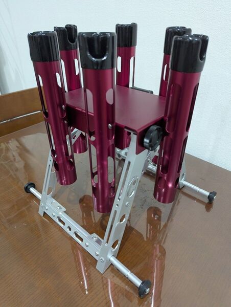 Rodio Craft マニアックス限定ホワイトウルフ スーパーカスタムロッドスタンド