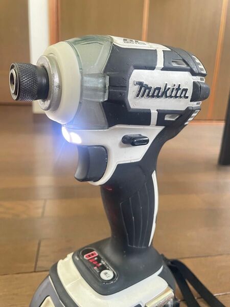 マキタ 充電式インパクトドライバ 18V TD148 makita バッテリー無し 本体のみ