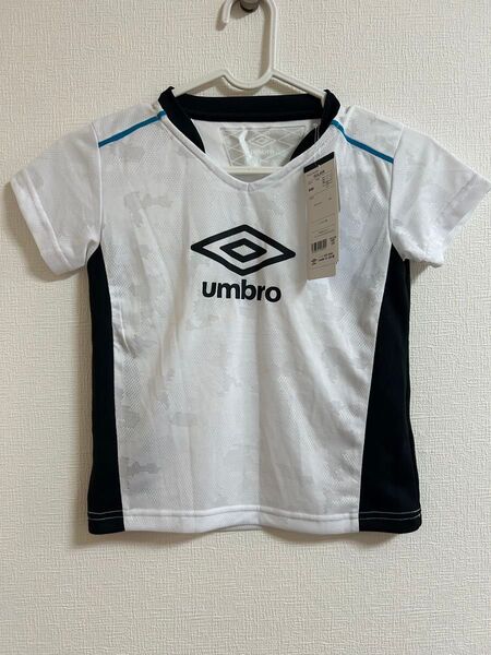 アンブロ umbro 120 子供服 キッズ Tシャツ 半袖 サッカー 新品 汚れ有り