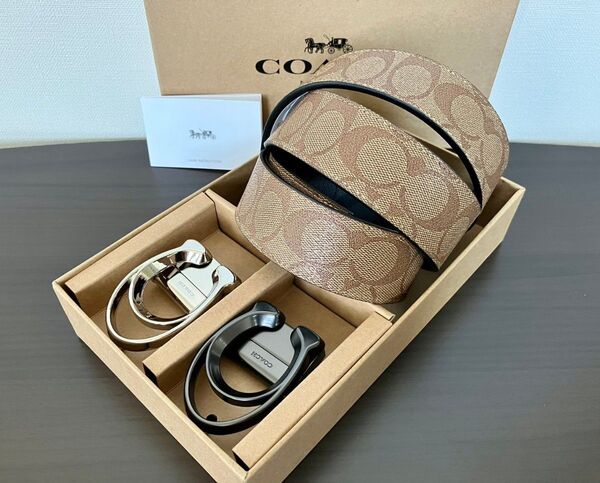 コーチ 新品 リバーシブル シグネチャーベルト フリーサイズ バックル回転 紳士 社会人