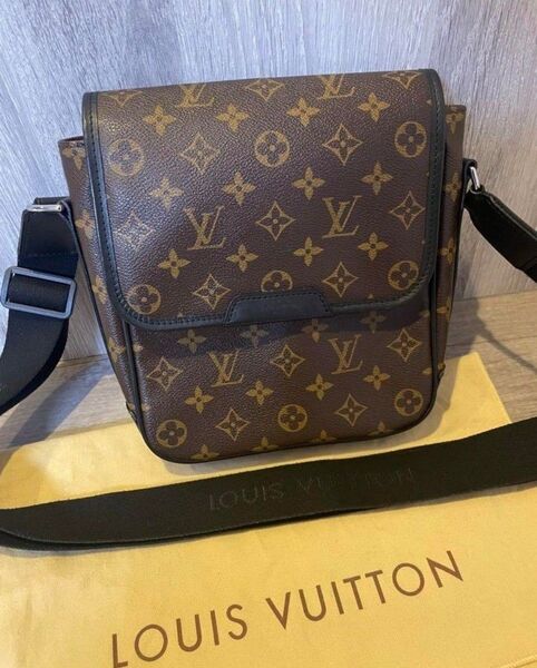 LOUIS VUITTON ルイヴィトン マカサー ショルダーバッグ モノグラム 斜め掛け クロスボディ