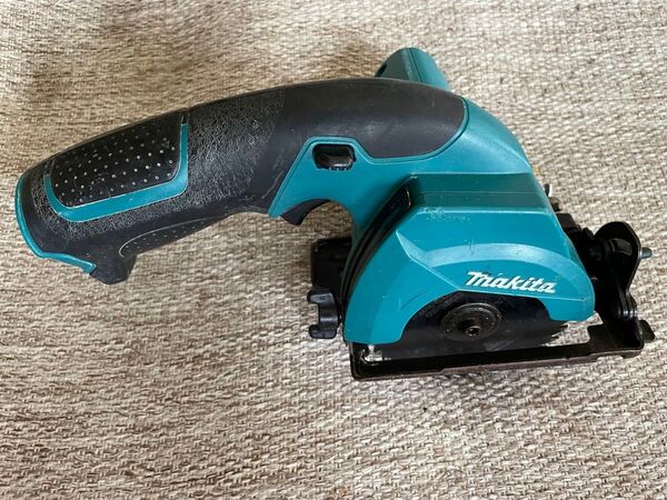 マキタ 充電式丸ノコ HS300D 100mm刃改造品 動作品 バッテリーや充電器は付属しません