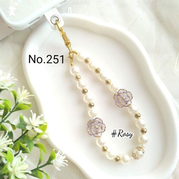 ハンドメイド ハンドストラップ スマホストラップ ビーズ パール お花 薔薇 黒 ゴールド 高級感 名入れ 推し活 スマホケース