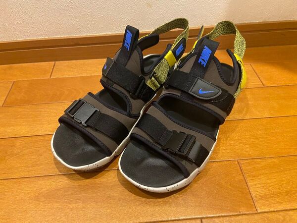 美品 NIKE ナイキ キャニオン スポーツサンダル 28cm カーキ
