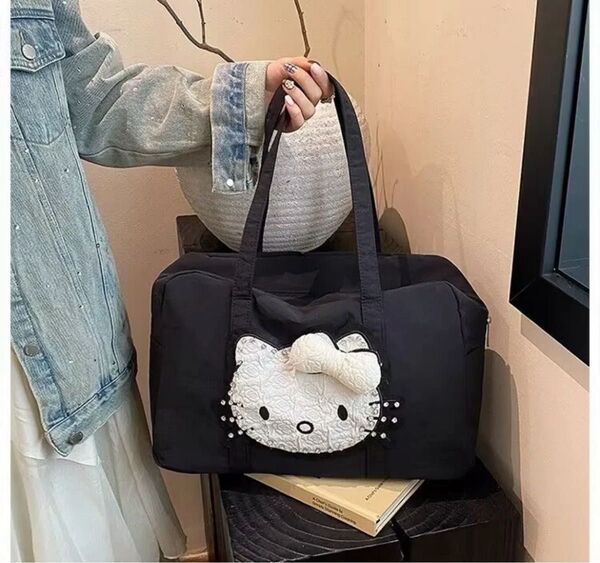 新入荷 ハローキティ ボストンバッグ トートバッグ 大容量 黒《ご購入前にコメントをお願い致します》