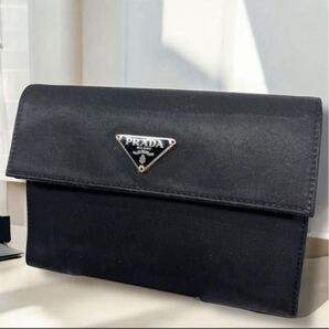 PRADA プラダ 長財布
