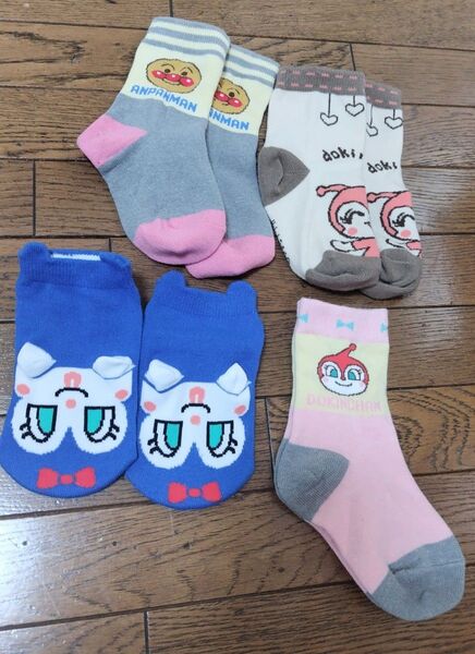 未使用 アンパンマン ドキンちゃん ソックス 靴下 子供靴下 キッズソックス 4足セット 女児向け 靴下 キッズ