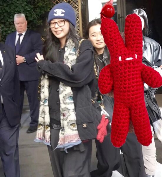 BLACKPINK ブラックピンクJENNIE ジェニ 編み物ぐるみ ハンドメイドキーホルダー