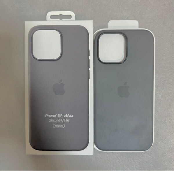 MagSafe対応iPhone16ProMaxシリコーンケース(ストーングレイ)