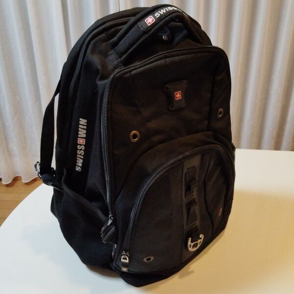 新品!未使用!SWISS WIN 黒リュック 大