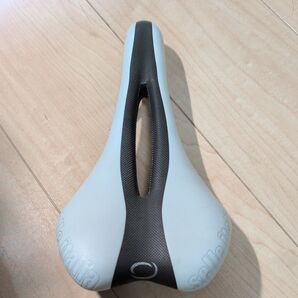 Selle Italia SL サドル