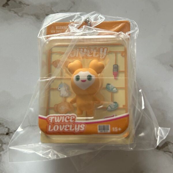 TWICE LOVELYS ブリスターマスコットチャーム ジヒョ ガチャ ガチャガチャ