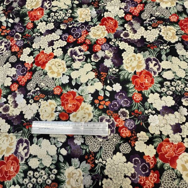 キルトゲイト 和柄 牡丹 桜 プリント 生地 黒色 1m