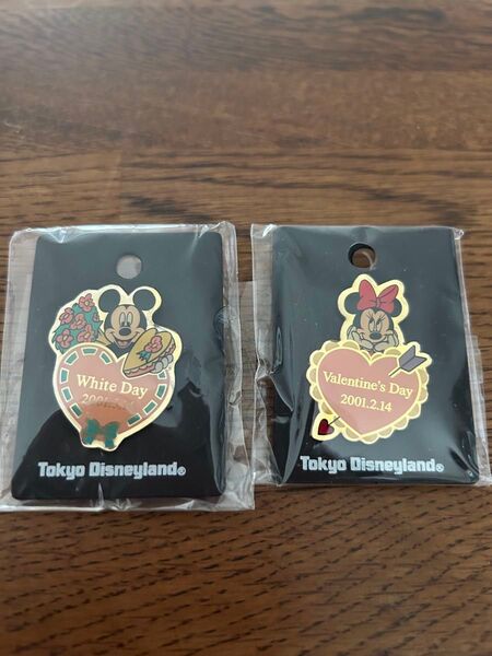 【2個セット】東京ディズニーランド ピンバッジ 2001年 バレンタイン &ホワイトデー ミッキー ミニー