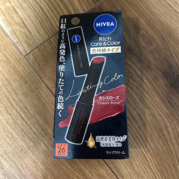 ニベア リッチケア & カラーリップ 色持続タイプ (カシスローズ) SPF 26 PA ++