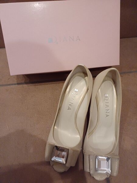 DIANA ダイアナ パンプス 22.5