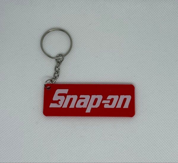 Snap-on ロゴ キーチェーン(約7cm / 赤×白)