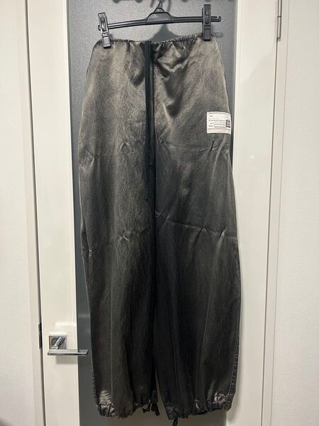 25SS ミハラヤスヒロ エイジドベルトレス サテンパンツ 新品未使用