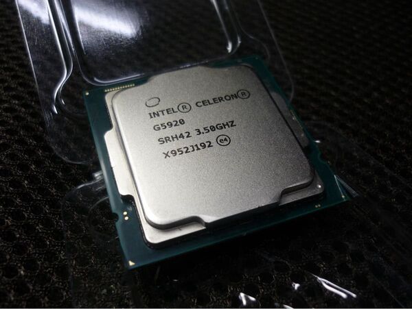Intel Celeron G5920 SRH42 3.50GHz 動作品 中古