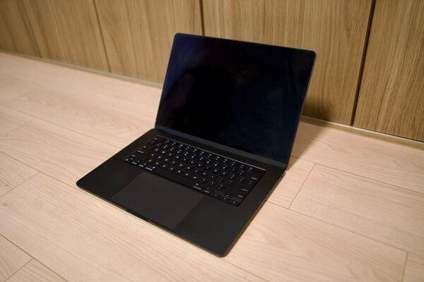 MacBook Air 15インチ Apple M3 SSD 512GB メモリ16GB ミッドナイト USキーボード