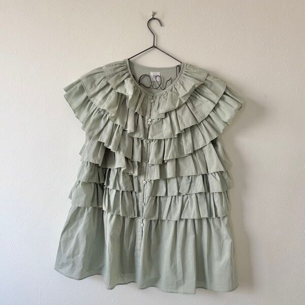 IENA LA BOUCLE コットンフリルブラウス