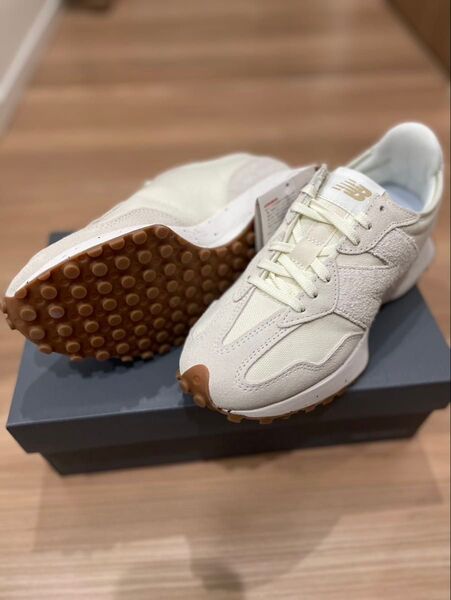 WS327SO ニューバランス 24.5希少