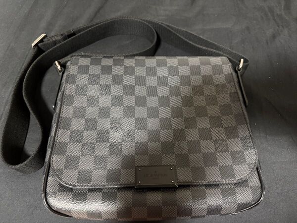 ルイヴィトン ショルダーバッグ ダミエ・グラフィット ディストリクトPM N41260 ブラック