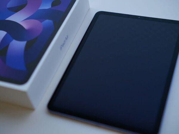 極美品 cellular版ipad air M1 64gb 10.9インチ