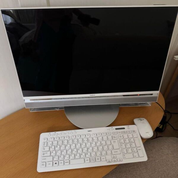 LaVie Desk All-in-one PC-DA770AAW ホワイト NEC パソコン