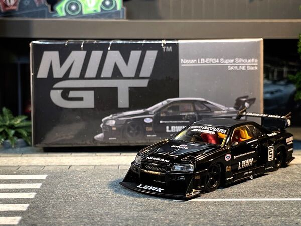MINI GT 1/64 LB ER34 スーパーシルエット スカイライン LIBETY WALK