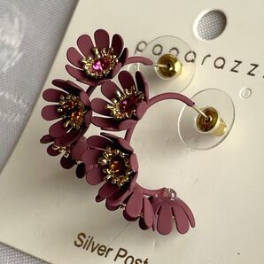 未使用 立体小花のフープピアス 紫 パープル ジルコニア ピンク オレンジ レッド イエロー 華やか 大人可愛い 高見え リゾート