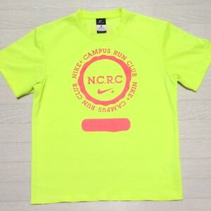 NIKE RUN CLUB Tシャツ