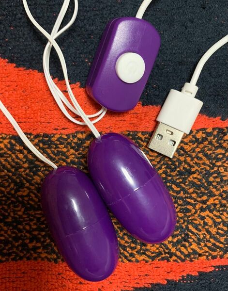☆新品☆ 強振動ハンディマッサージャー:パープル 充電式小型筋膜リリース 電動マッサージ器 美顔マッサージ機器 肩こり腰痛ツボ押し