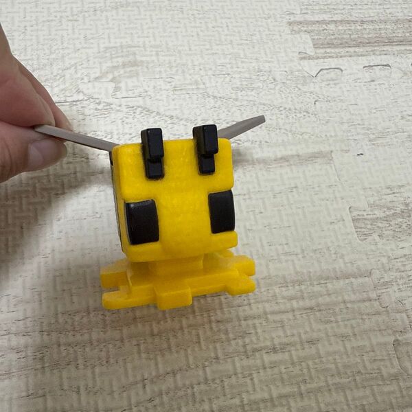 マクドナルド ハッピーセット マイクラ マインクラフト フィギュア ハチ