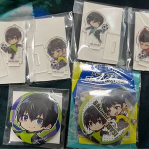 ブルーロック グッズ まとめ売り 7点 ブルーロック ミニアクスタ 潔 蜂楽 凛 馬狼 缶バッジ