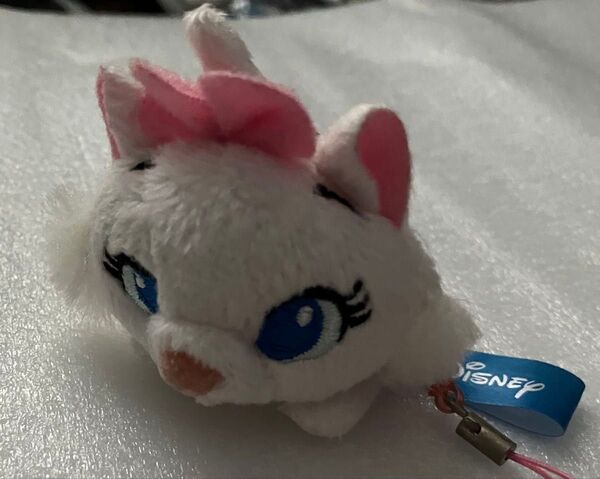 e−ディズニー− マリー 寝そべり ぬいぐるみキーホルダー