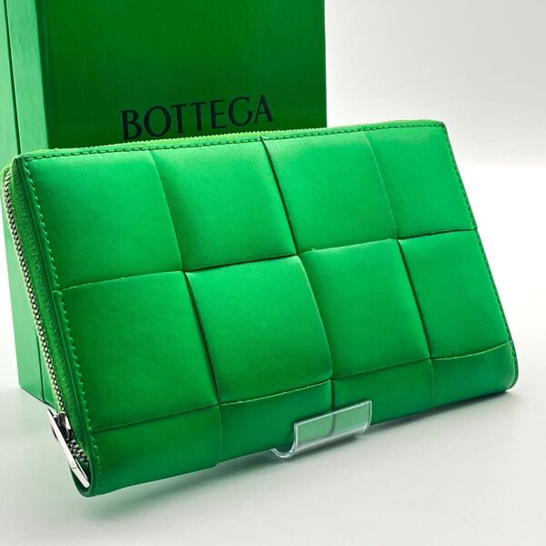 BOTTEGA VENETA【現行RFID未使用に近い】マキシイントレチャートカセットラウンドファスナーラウンドジップ 長財布