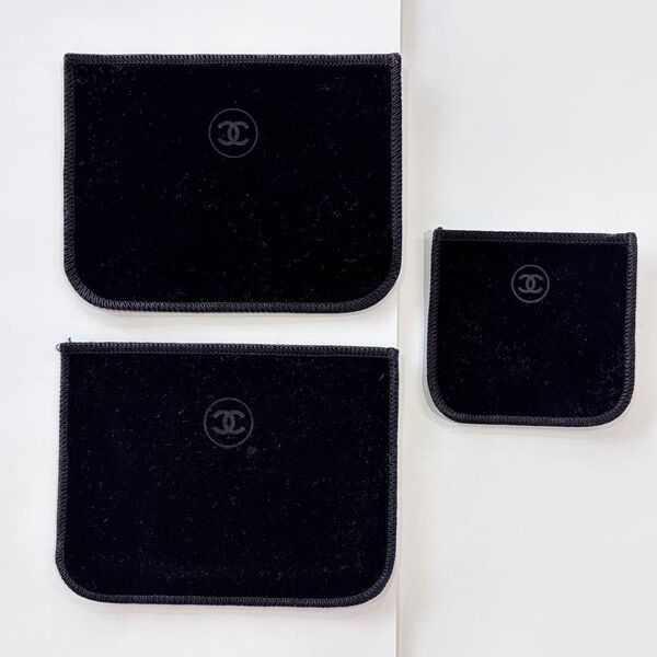 ■新品 未使用■CHANEL シャネル ファンデーション コンパクトミラー ベロア ベルベット カバー 3枚 ブラック 黒 ロゴ