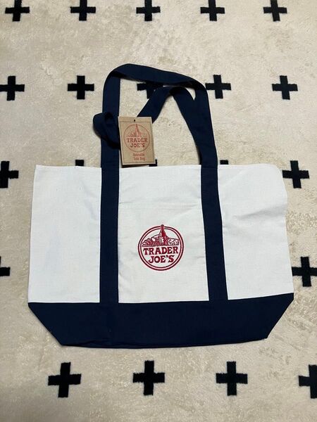 【新品未使用】Trader Joe’s トートバッグ キャンパス地 トレーダージョーズ TRADER JOE'S