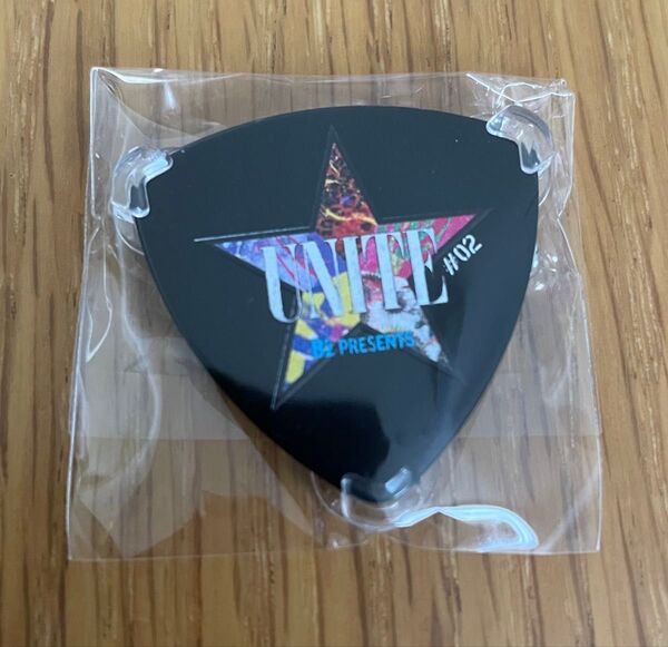 B'z presents UNITE #02 ピックバッジ 黒 ブラック
