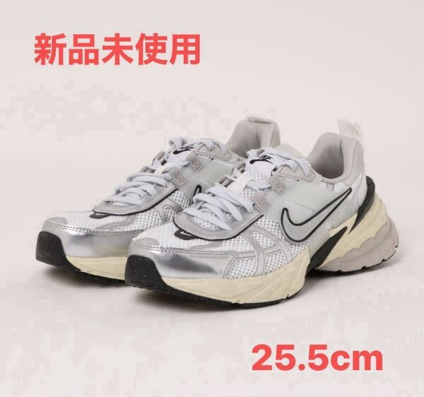 新品未使用タグ有NIKE W V2K RUN ウィメンズ V2K ラン WFD0736 100SMTWHT/MSILV