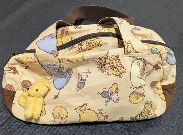 更に♪いいね★ありがとう★お値下げ★可愛いくまのプーさん ボストンバッグ ベージュ お人形付き♪ クーポン使って下さい★
