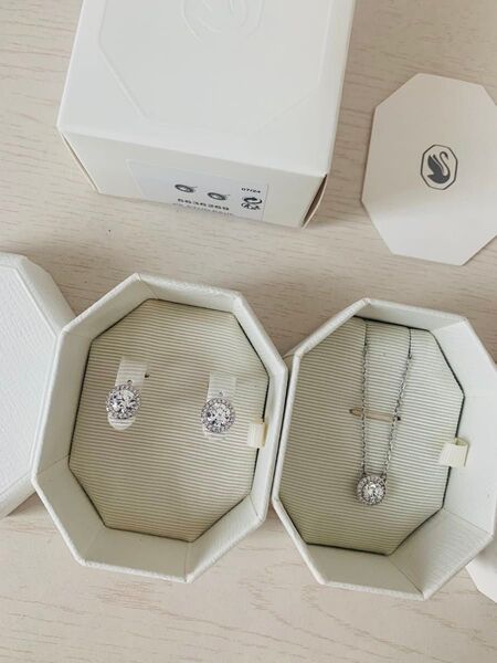 ほぼ新品 スワロフスキー Swarovski Constella&Una セット