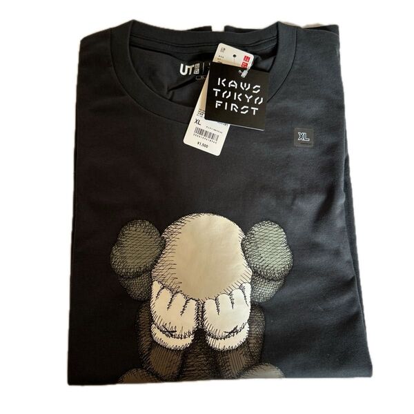 新品・未使用 カウズ ユニクロ Tシャツ 半袖 XL コラボTシャツ UT