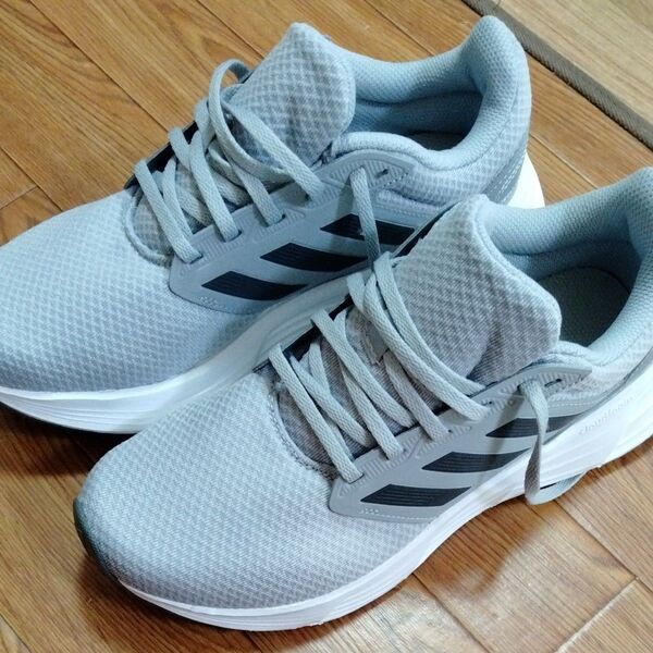 adidas ランニングシューズ グレー 25.5cm