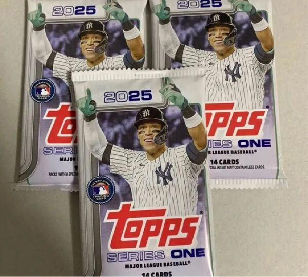 Topps 2025 series1 MEGA box 3パック