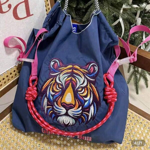 タイガー 刺繍 ナイロンバック トートバック 新品未使用 エコバッグ 値下げ不可