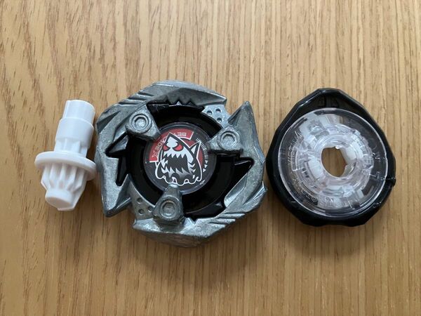ベイブレードX シャークエッジ1-60Q ランダムブースターVol.3 黒 beyblade X Qビット クエイクビット